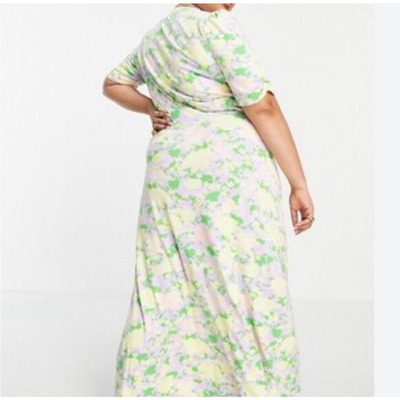 Asos Curve Button Through Dress in Pastel Floral - Picture 3 of 6
